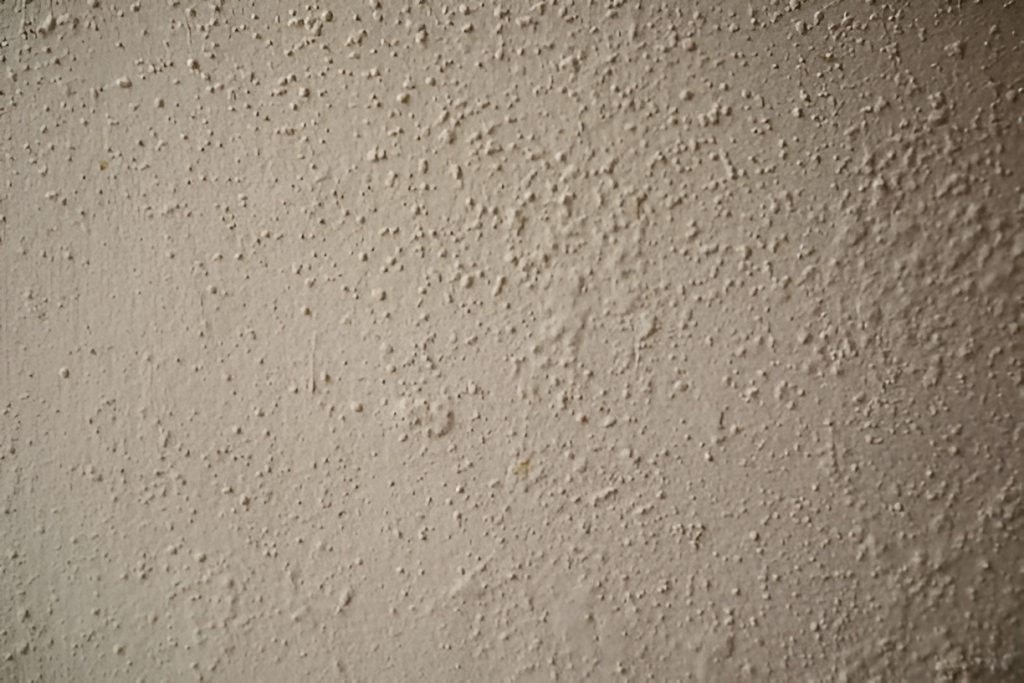 beige popcorn ceiling